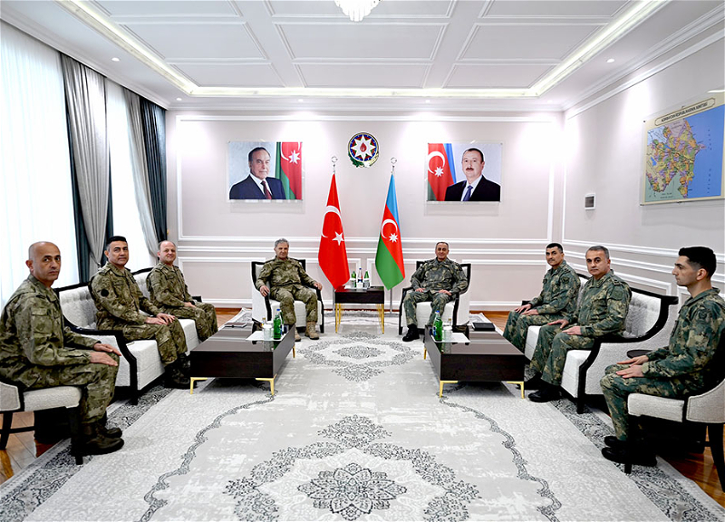 Azərbaycan və Türkiyə Quru Qoşunları komandanları görüşüb - FOTO
