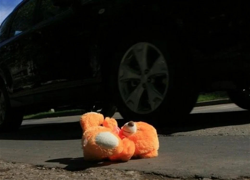 В Евлахе автомобиль насмерть сбил 7-летнего ребенка