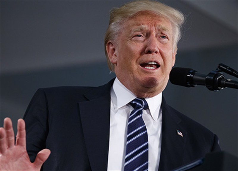 Трамп: суда возобновляют движение по Ормузскому проливу