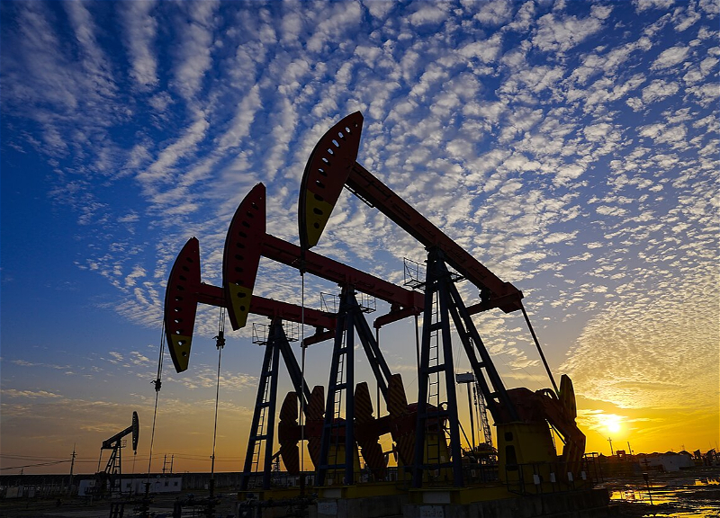Цена азербайджанской нефти упала ниже $74 - ОБНОВЛЕНО