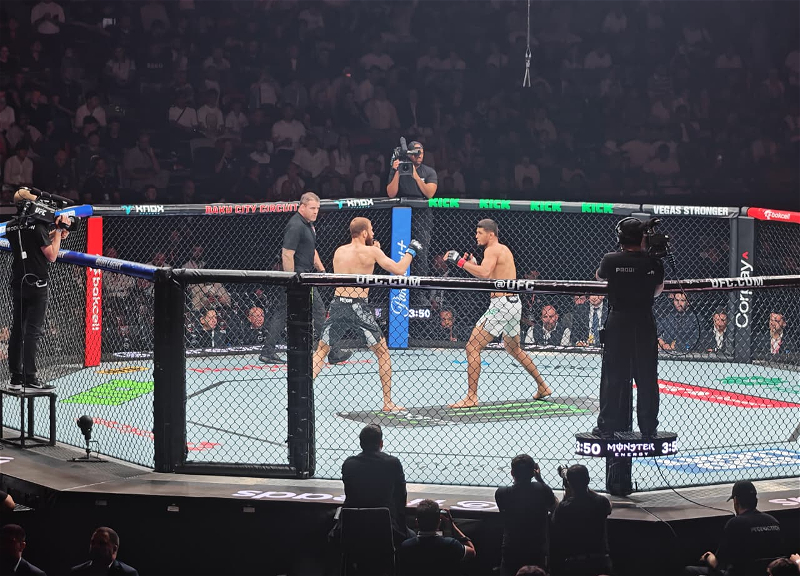 Нурсултон Рузибоев досрочно победил Андрея Пуляева на турнире UFC Fight Night в Баку