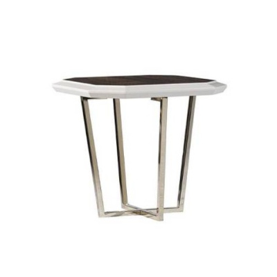 Tokyo künc jurnal masası