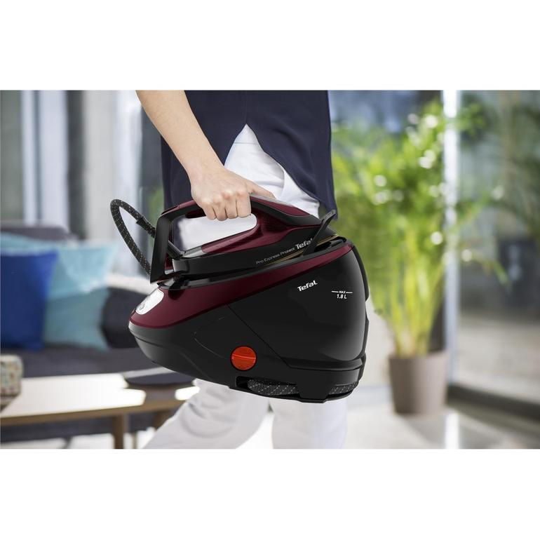 Pro Express Protect buxarlı generator ütü çətin parçalarda belə mükəmməl nəticəni barmaqlarınızın ucuna gətirir.