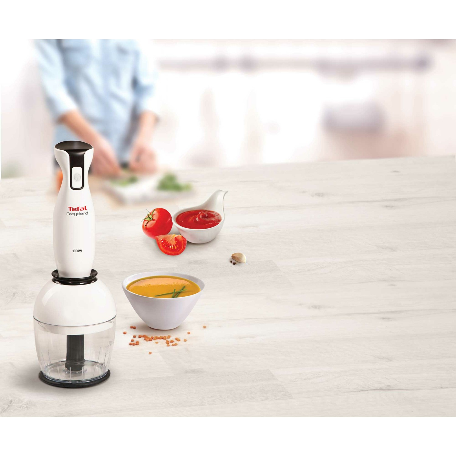 Tefal HB1811 Easyblend Blender Dəsti 1000 W gücə malikdir.